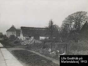 Mariendalsvej med Lille Godthåb ved Fuglebakken oktober 1913.jpg